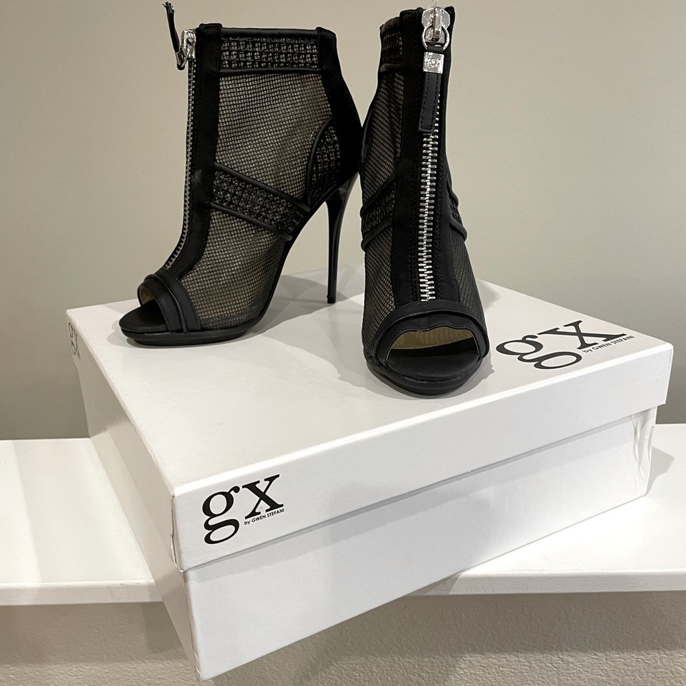 Black Booties - size 6.5 GX by Gwen Stefani